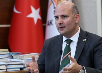 AK Parti’den “yapay zekanın etki boyutu” çalışması