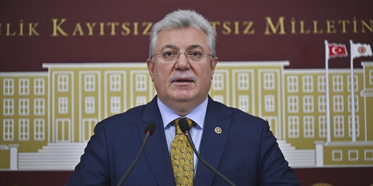 Asgari ücrette alım gücünü artıracağımız bir rakamı ortaya koyacağız