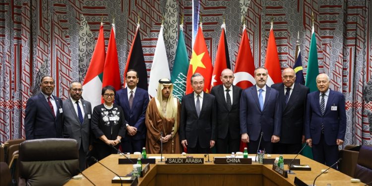 Fidan ve Temas Grubu üyesi ülkelerin dışişleri bakanları, Vang ile görüştü