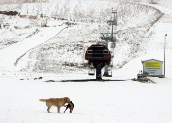 Kahramanmaraş’taki Yedikuyular Kayak Merkezi'ne mevsimin ilk karı yağdı