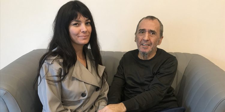 Farklı hastalıkları olan öğretmen ile öğrencisine takılan “beyin pili” umut oldu