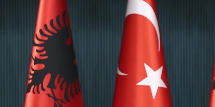 Türkiye ile Arnavutluk arasındaki diplomatik ilişkiler bir asrı geride bıraktı