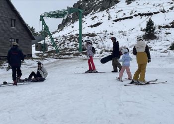 Kayakseverler hafta sonunu Kartalkaya'da değerlendirdi