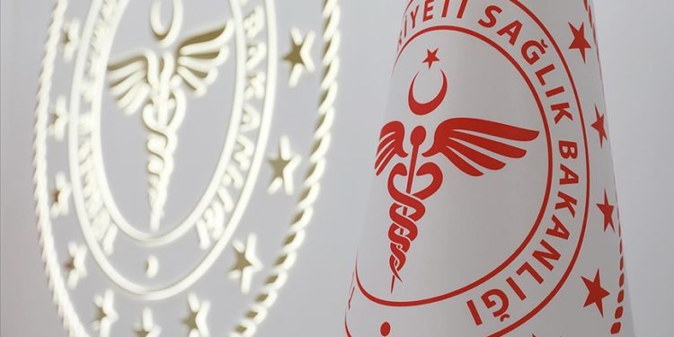 Sağlık Bakanlığı, "aşılarda takip sisteminden kaynaklı tehlike olduğu" iddiasını yalanladı