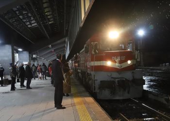 "Turistik Doğu Ekspresi" Kars'tan ilk seferine uğurlandı
