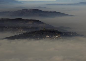 Saraybosna'da hava kirliliği nedeniyle görüş mesafesi azaldı
