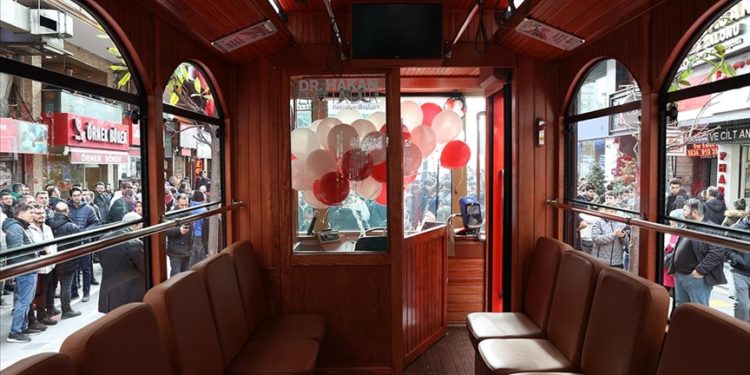 Bahçelievler’de “100. Yıl Cumhuriyet Tramvayı” seferlerine başladı