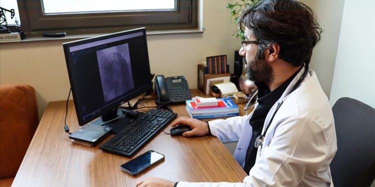 Adana Şehir Hastanesi, hipertansiyon tedavisinde “renal denervasyon” yöntemini uygulamaya başladı