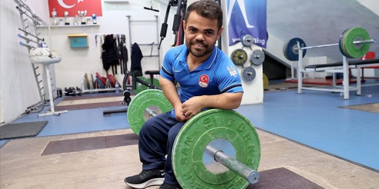 “Minik Herkül” Paris Paralimpik Oyunları’na altın madalya hedefiyle hazırlanıyor