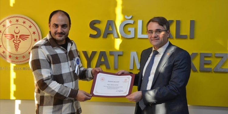 Bursa’da günde 3 paket sigara içen tiryaki, uzmanlar sayesinde bağımlılıktan kurtuldu