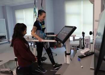 İsviçre'den geldi, Denizli'deki termal rehabilitasyon merkezinde şifa buluyor