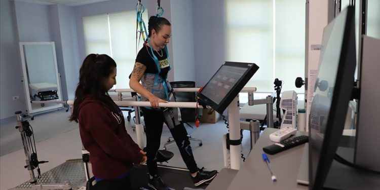 İsviçre'den geldi, Denizli'deki termal rehabilitasyon merkezinde şifa buluyor