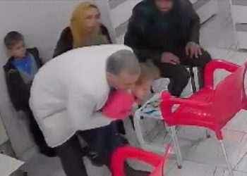 Şanlıurfa'da boğazına şeker kaçan çocuk, Heimlich manevrasıyla kurtarıldı