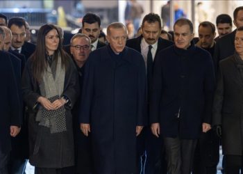 Cumhurbaşkanı Erdoğan, yeni AK Parti Konferans Salonu'nda incelemelerde bulundu