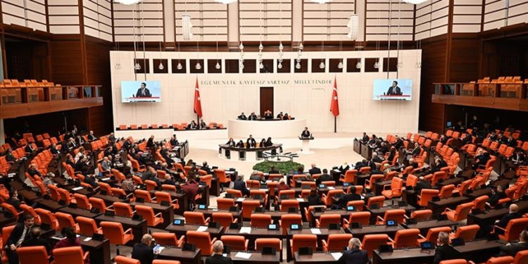 TBMM Genel Kurulunda terör saldırılarına yönelik Başkanlık tezkeresi kabul edildi