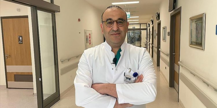 Sıvı diz protezi tedavisiyle kireçlenmeye ameliyatsız çözüm