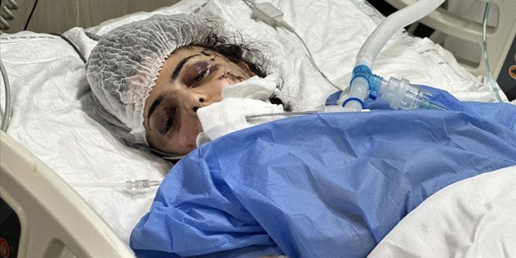 İsrail saldırısında ağır yaralanan Filistinli kadın karate şampiyonunun evi gibi hayalleri de yıkıldı