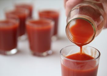 Domates suyunun antimikrobiyal özellikleri tifo hastalığının önüne geçebilir