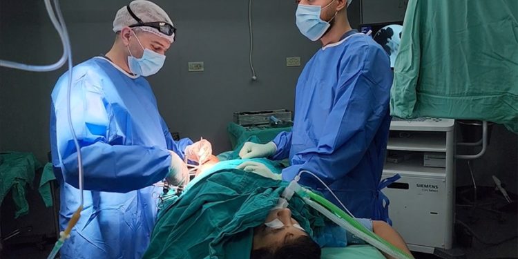 Gazze Şeridi’ndeki doktorlar gerçek kahramanlar