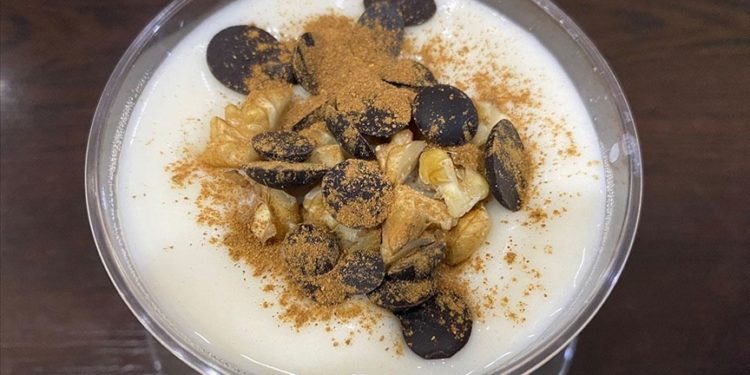 Bolu'da çay ocağı işleten çift, özel tarifleri "Muhlep" ile ağızları tatlandırıyor