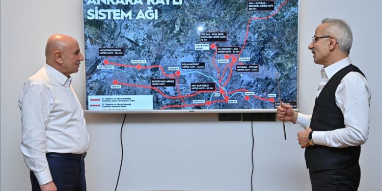 Bakan Uraloğlu, ABB Başkan adayı Altınok ile görüştü: Türkiye Yüzyılı'na yakışan vazifelere imza atacağız