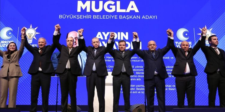 AK Parti’nin belediye başkan adayları ilk değerlendirmelerini yaptı