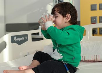 Yemek borusu oluşmadan doğan bebek, 3 yıl sonra ağız yoluyla beslenmeye başladı