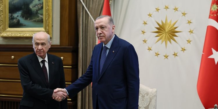 Cumhurbaşkanı Erdoğan, MHP Genel Başkanı Bahçeli, İYİ Parti Genel Başkanı Akşener ile telefonda görüştü