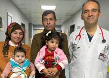 Kalbinde doğuştan “tünel” oluşan bebek, ameliyatla sağlığına kavuştu