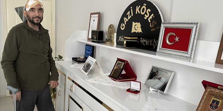 Yeniden üniforma giymek isteyen gazi 7 yılda 14 kez ameliyat oldu