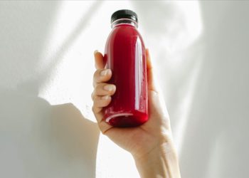 Araştırma: Çocuklarda saf meyve suyu tüketimi vücut kitle indeksinde artışa yol açabilir