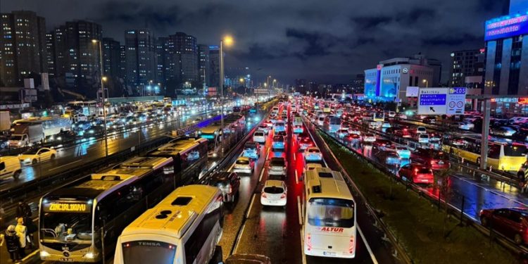 Kalıcı yaz saati uygulamasıyla 10 milyar kilovatsaat enerji tasarrufu sağlandı