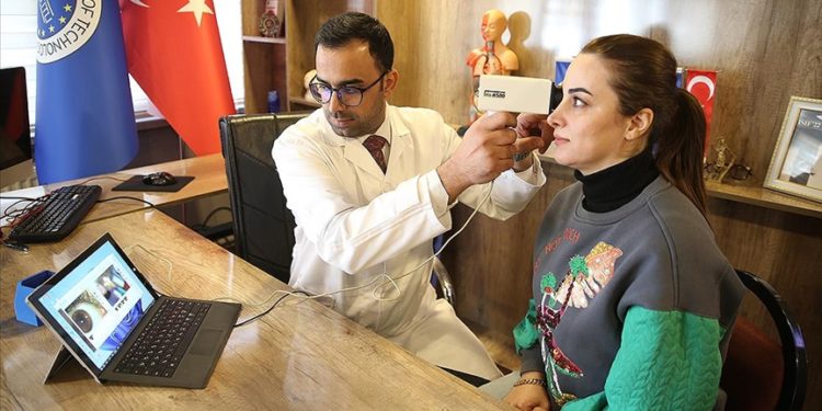 Van’da geliştirilen İriskop cihazı göz bebeğinden vücudun röntgenini çekiyor