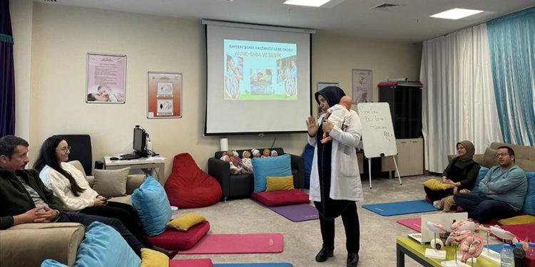 Anne adayları, gebe okuluyla normal doğumu tercih ediyor