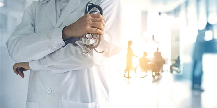 Sağlık alanında düzenlemeler içeren kanun teklifi, Meclis Başkanlığına sunuldu