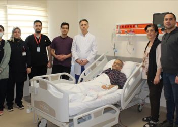 Sakarya'da "at nalı böbreği"ne sahip hasta, ameliyatla 15 santimlik urdan kurtuldu