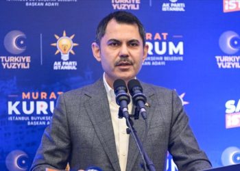 Mevcut yönetim İstanbul’un gerçek gündeminden kaçarak insanımızın vaktini harcamaya devam ediyor