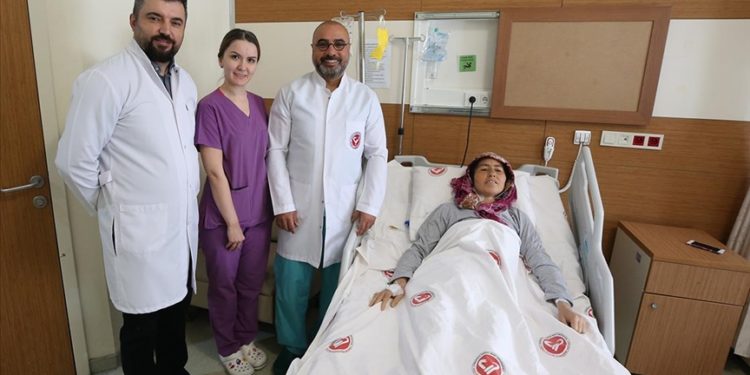 Böbrek hastası kadın 11 yıl sonra nakille sağlığına kavuştu