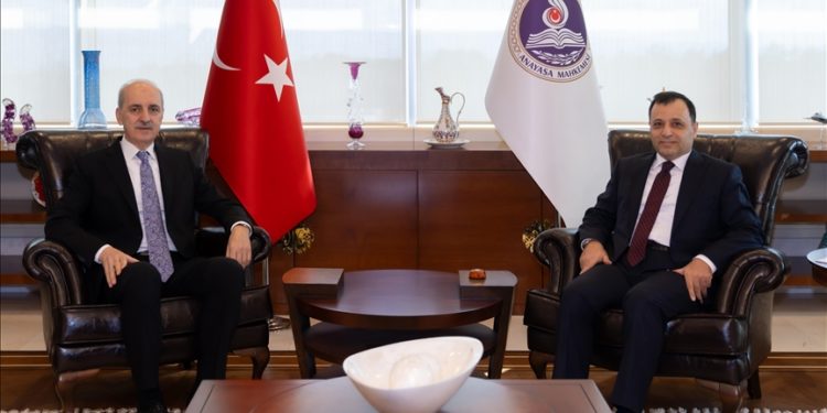 TBMM Başkanı Kurtulmuş, AYM Başkanı Arslan'a iadeiziyarette bulundu