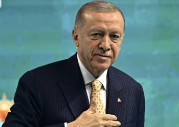 Kimsenin bizi kendi kısır tartışmaları içine çekmesine izin vermeyiz