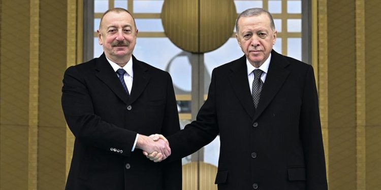 Cumhurbaşkanı Erdoğan, Azerbaycan Cumhurbaşkanı Aliyev'i resmi törenle karşıladı