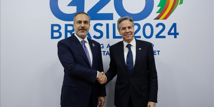 Dışişleri Bakanı Fidan, Rio de Janeiro'da ABD Dışişleri Bakanı Blinken ile görüştü