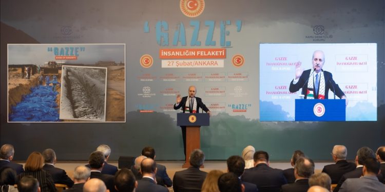 İnsanlıktan yana olanlar ayağa kalkmıştır ve dünyada zulme karşı insanlık cephesi kurulmuştur