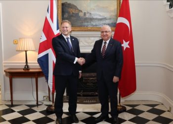 Milli Savunma Bakanı Güler, İngiltere'de temaslarda bulunuyor