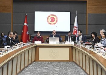Sağlık alanında düzenlemeler içeren kanun teklifi Komisyonda