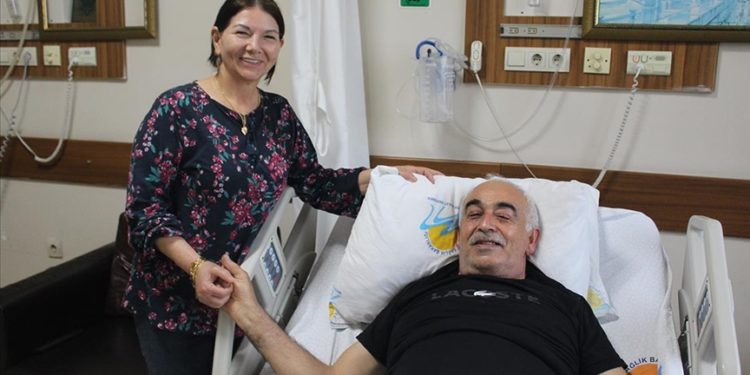 Kasık ağrısıyla gittiği hastanede bağırsağından 3 kilogram tümör çıktı