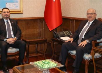 Milli Savunma Bakanı Güler, Suudi Arabistan'ın Ankara Büyükelçisi Abu Al-Nasr'ı kabul etti