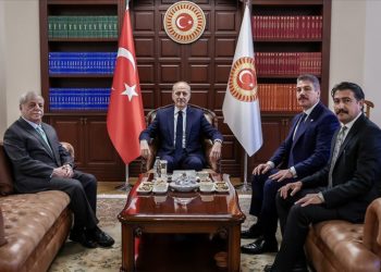 TBMM Başkanı Kurtulmuş, eski Ürdün Başbakanı el-Hasavne'yi kabul etti