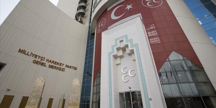 MHP yerel seçimler için aday listelerini il, ilçe seçim kurullarına sundu