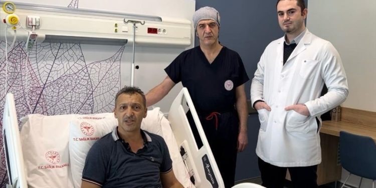 Kocaeli Şehir Hastanesi'nde kemik tümörü başarıyla alınan hasta sağlığına kavuştu